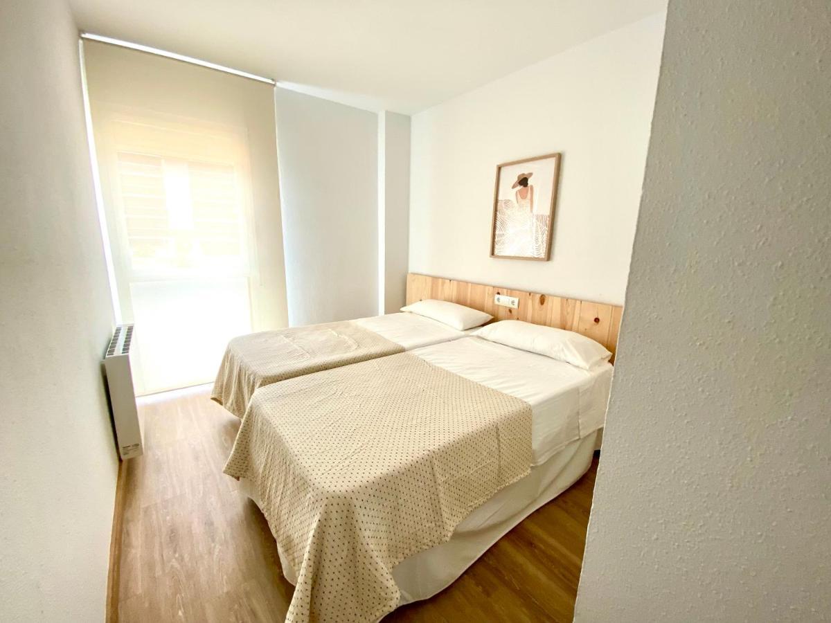 Apartamento Con 3 Habitaciones, Terraza Y Jardin Comunitario Con Piscina En 圣安东尼奥·德·卡隆 外观 照片